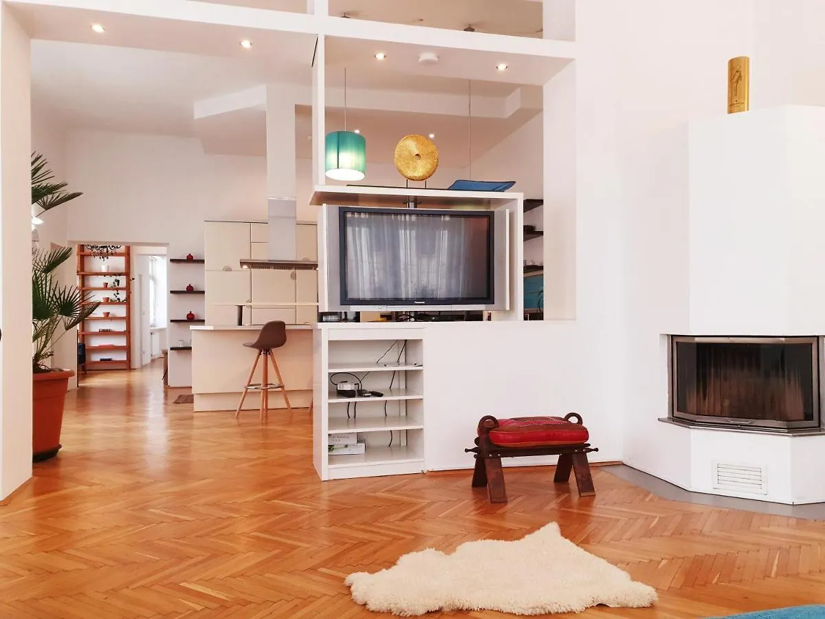 Sunny And Spacious Apartment Near City Centre Wien Österreich