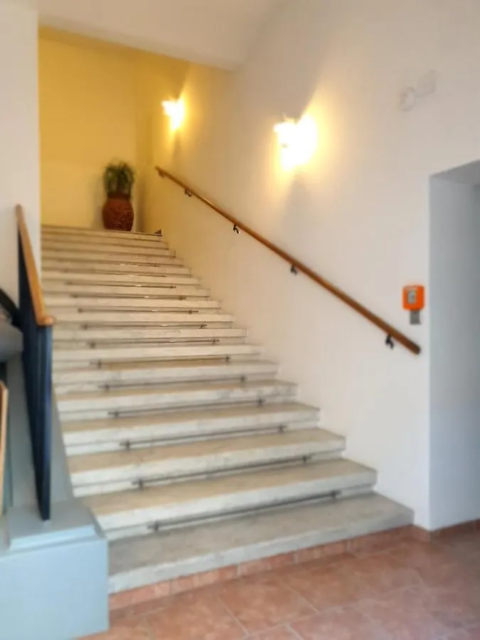 Sunny And Spacious Apartment Near City Centre Wien