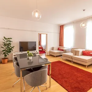 Hallo Nr 8 Apartment