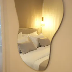 Nea Deluxe , Tirana Albanien