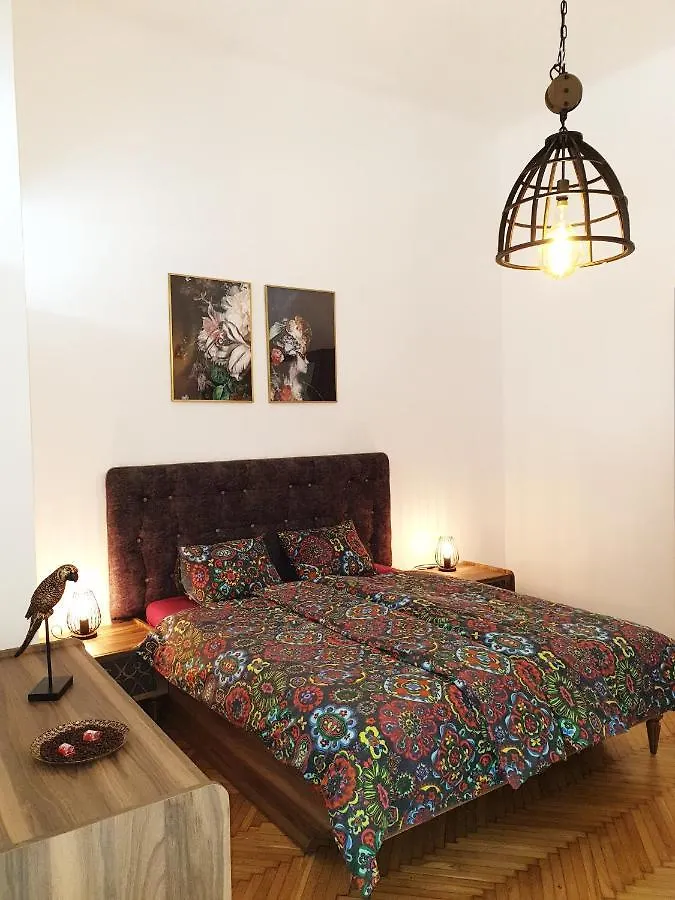 Sunny And Spacious Apartment Near City Centre Vienna