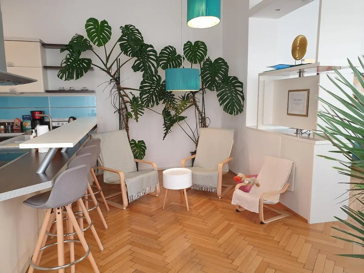 Sunny And Spacious Apartment Near City Centre Vienna 0*,