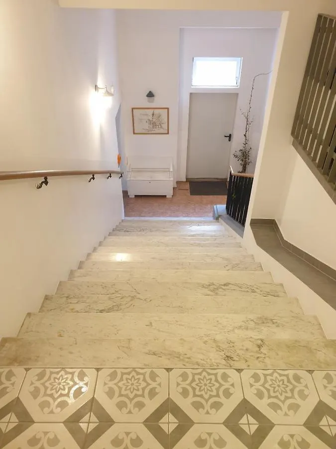 Sunny And Spacious Apartment Near City Centre Vienna 0*,  Austria
