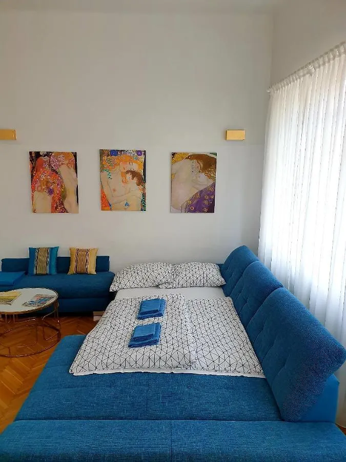 Sunny And Spacious Apartment Near City Centre Vienna