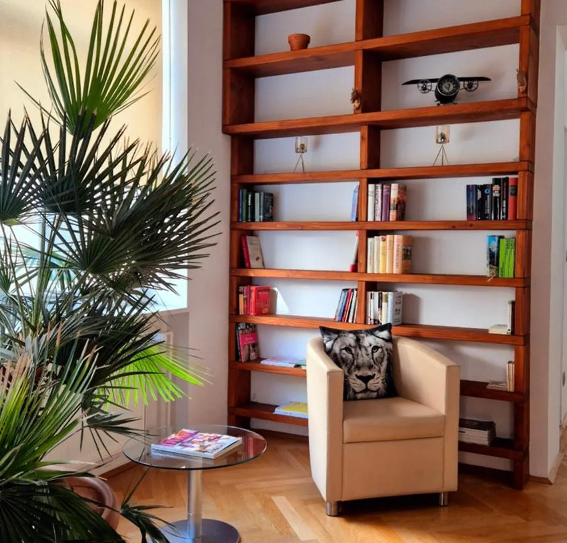 Sunny And Spacious Apartment Near City Centre Vienna Austria