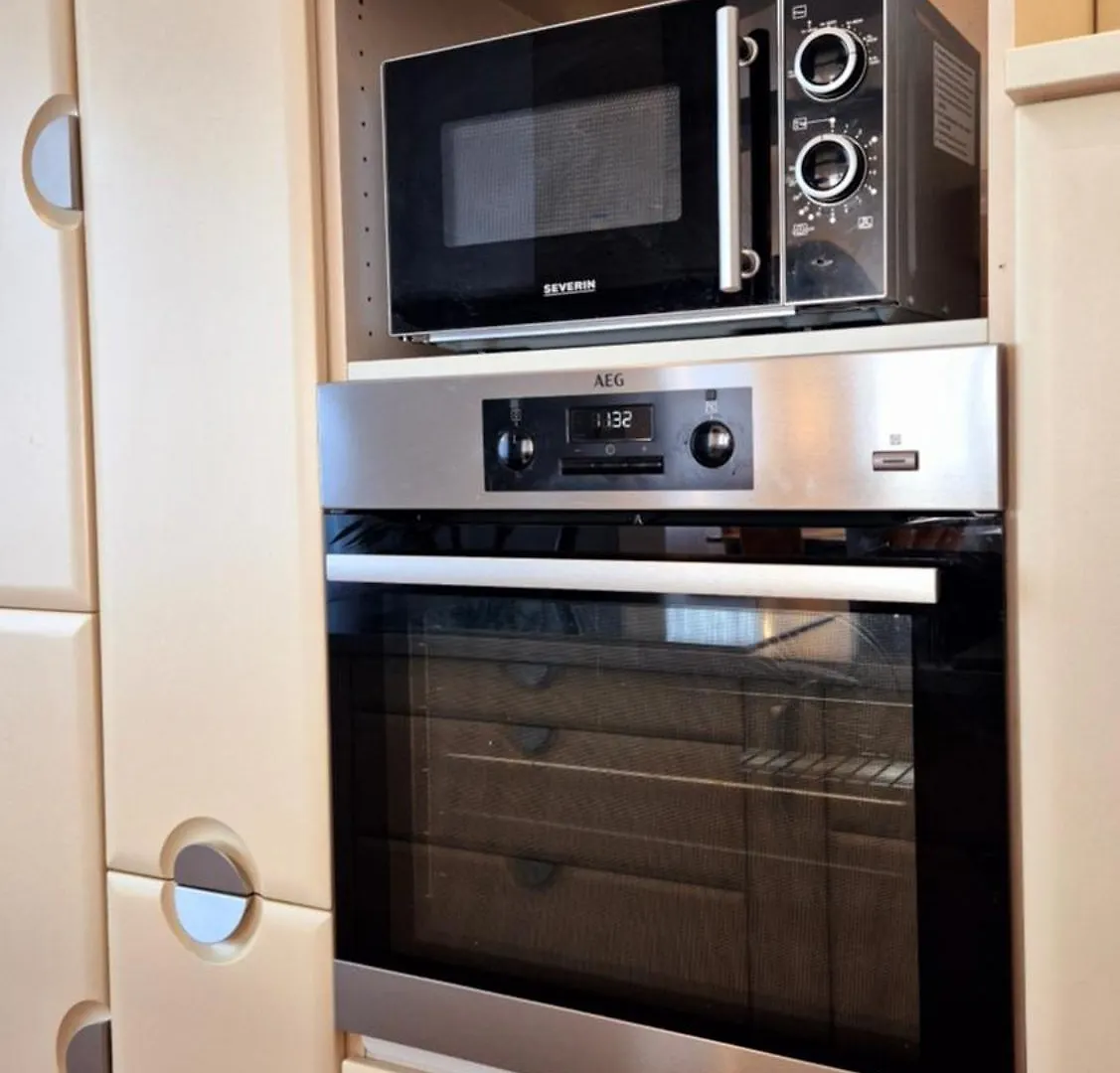 Sunny And Spacious Apartment Near City Centre Vienna